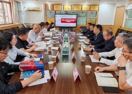 公司第一黨支部與中國建筑材料工業(yè)地質(zhì)勘查中心陜西總隊勘測規(guī)劃黨支部開展黨建聯(lián)建共建活動